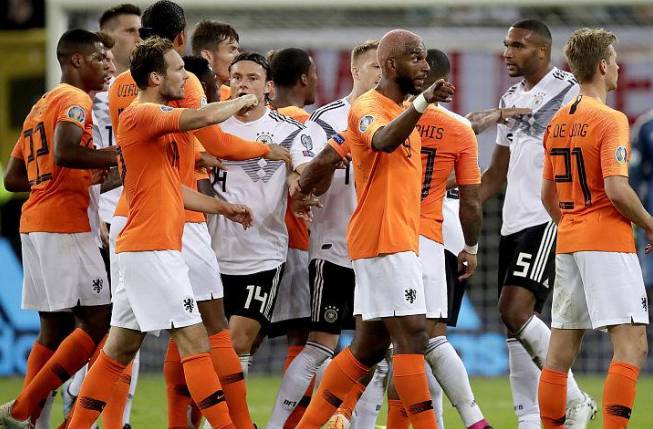 德国队翻盘英格兰队，马龙带队取胜