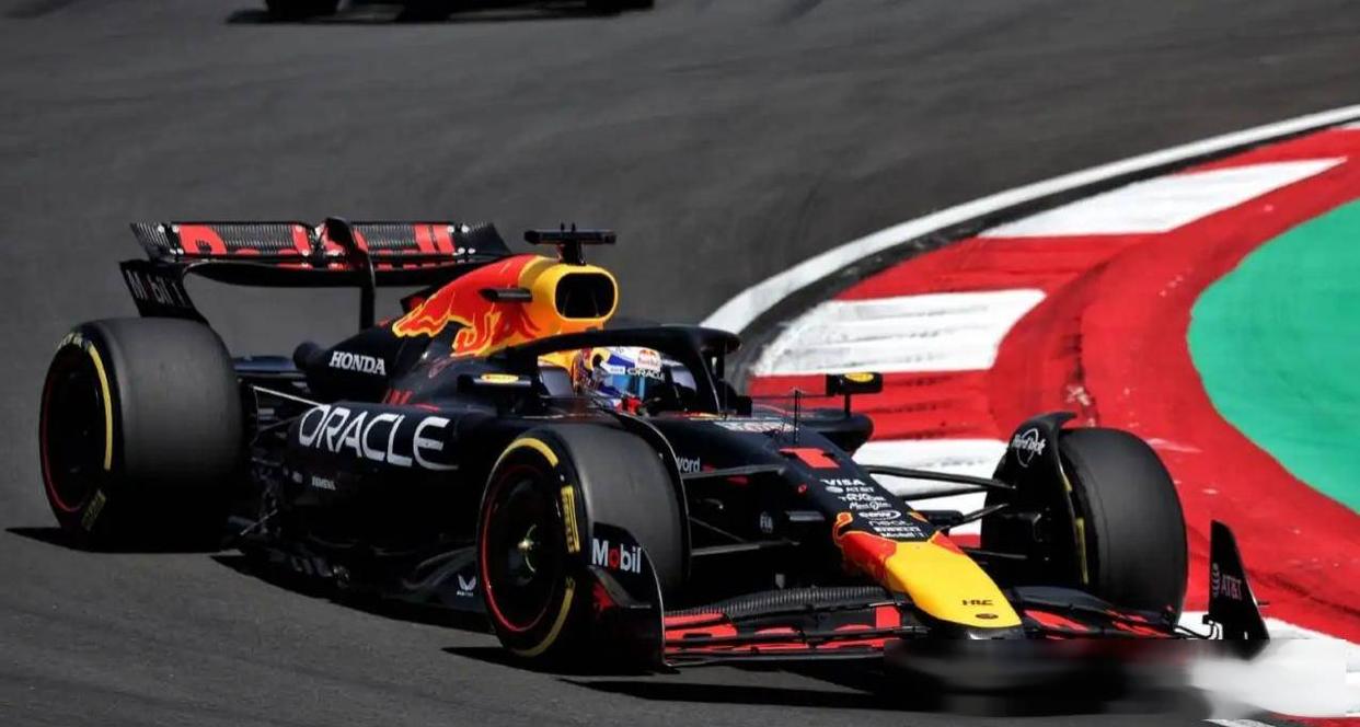 法拉利鏖战红牛车队，皮亚斯特里点燃赛场