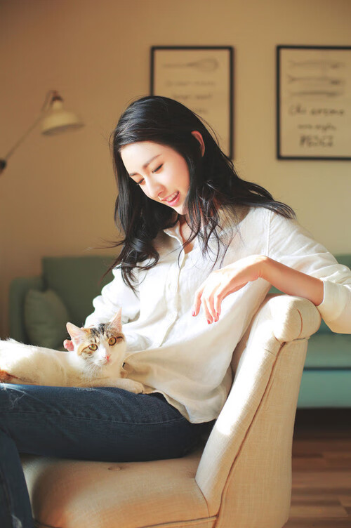 安哥拉黄沙 vs 西班牙红牛，一场隐喻中的F1终极心理战