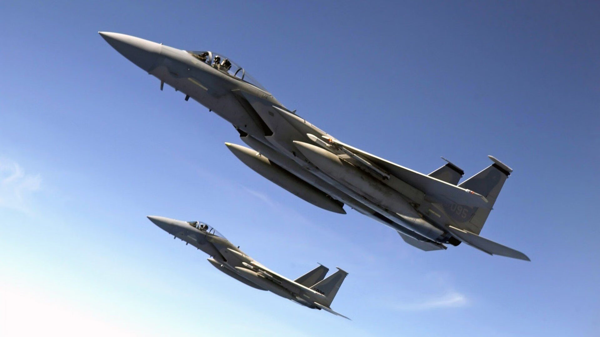 代码之战，拉文在数据洪流中劈出古典答案